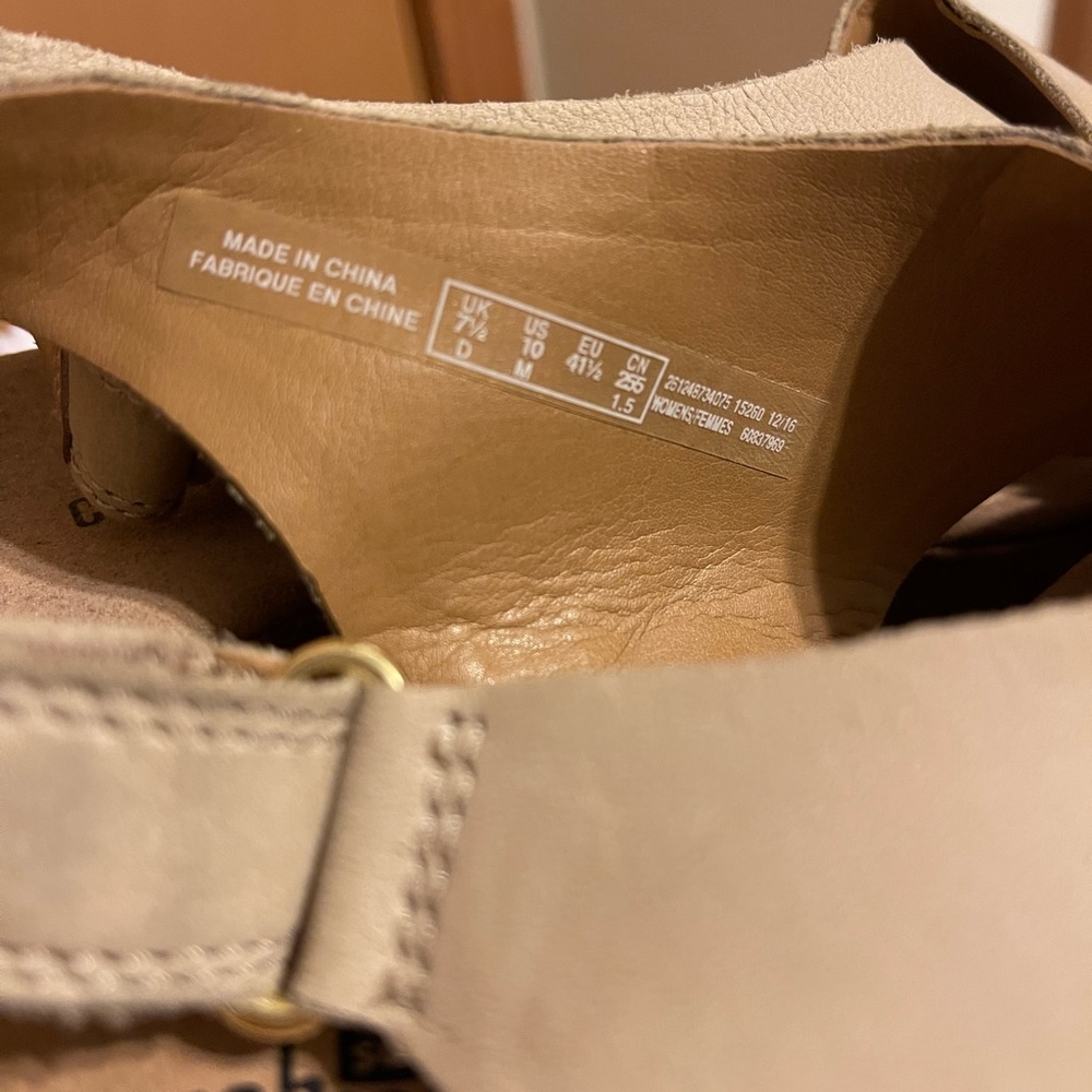 Clark Sandals - Picture 2 of 7